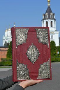Евангелие с посеребренными накладками 31х41см, церковно-славянский язык 13985-mk фото