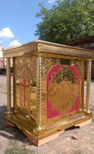 Жертвенник для храма из булата с чеканкой и вставками бархата 2134-tk фото
